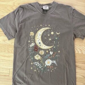 Comfort Colours Moon and Wildflowers Brown Tee